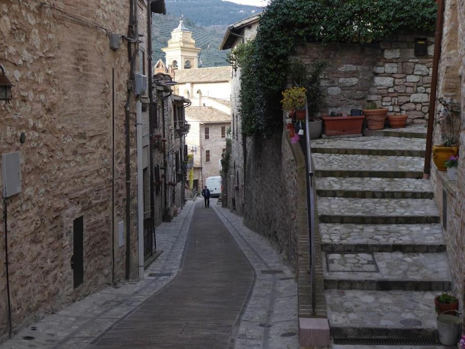 La Cantina Dei Cappuccini Спелло Экстерьер фото